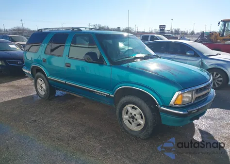 1996 Chevrolet Blazer из США, поврежденный, VIN 1GNDT13W2T2139786